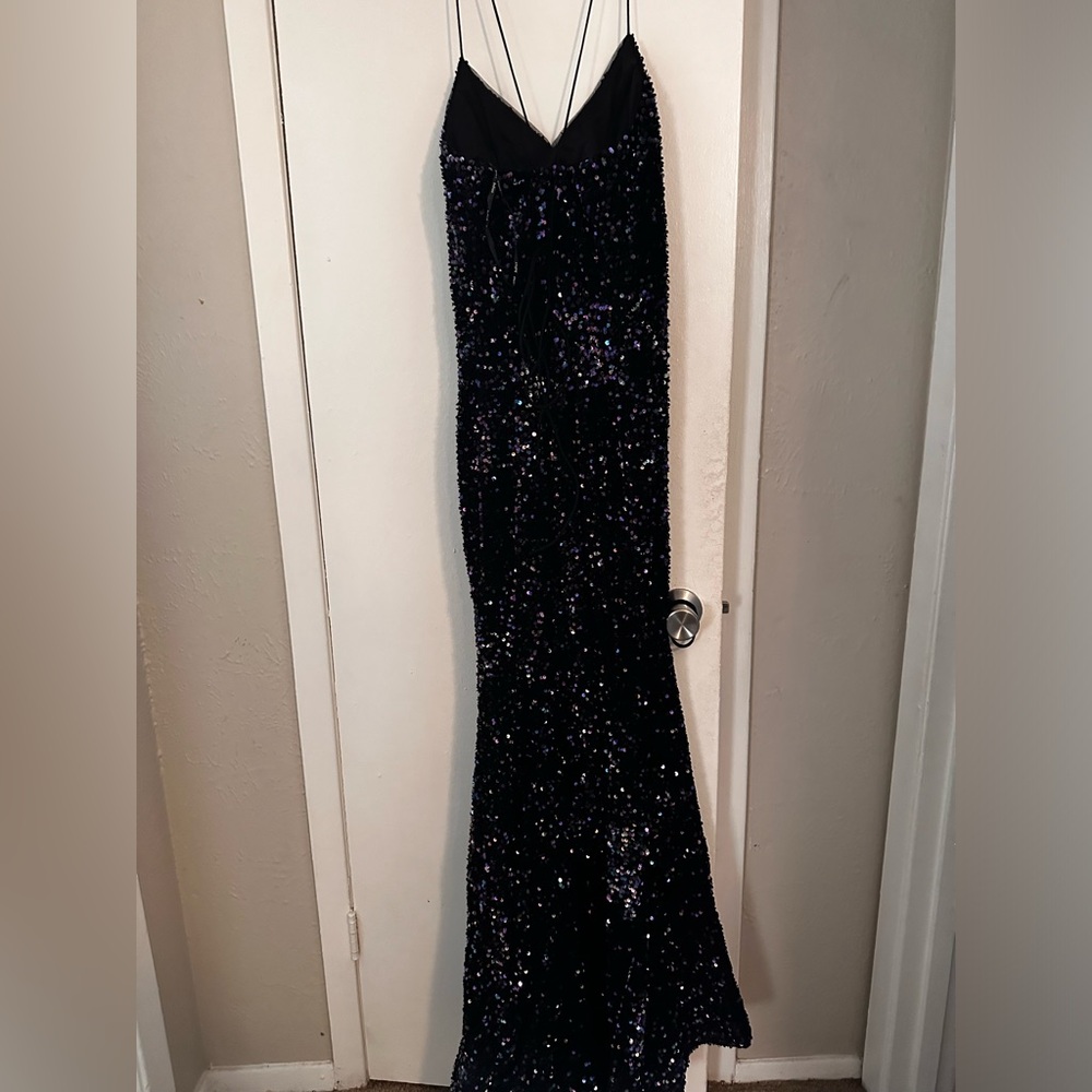 Dress - Picture 4 of 4